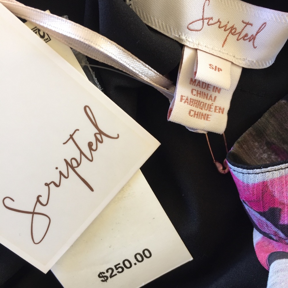 Scripted unique cold shoulder halter dress XS, S - Picture 3 of 6